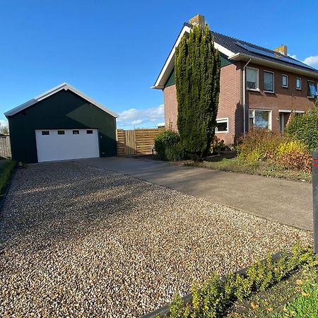 Huis Bij Het Water Met Sloepje Jutrijp Kültér fotó