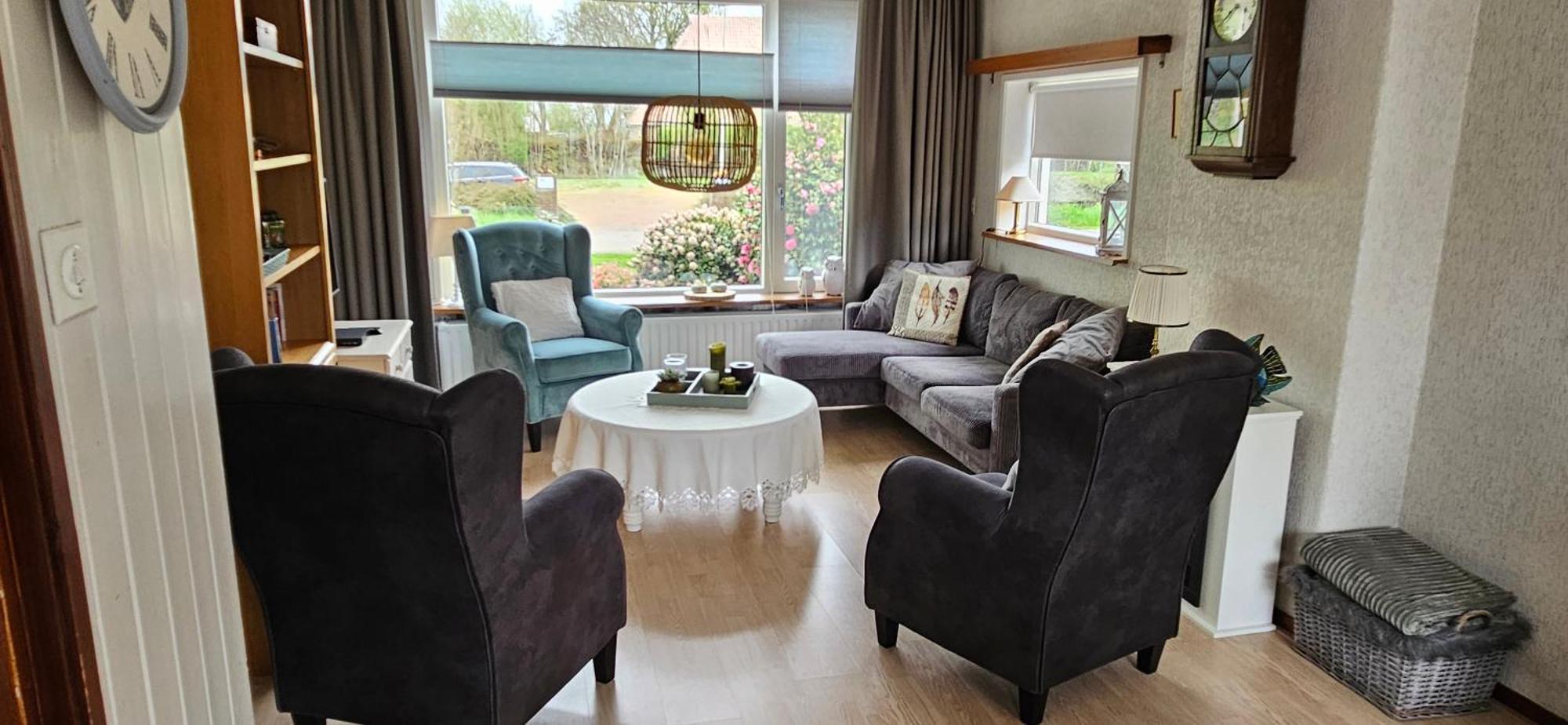 Huis Bij Het Water Met Sloepje Jutrijp Kültér fotó